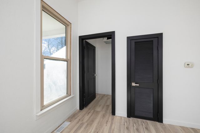 1077 E Blaine Street, Springfield, MO 65803