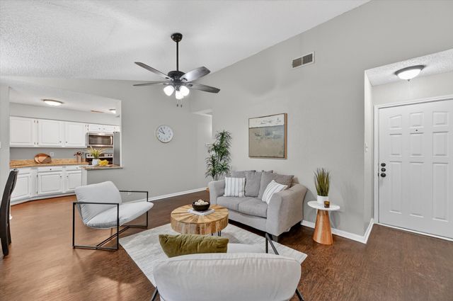 1200 Harwell Drive 1924, Arlington, TX 76011