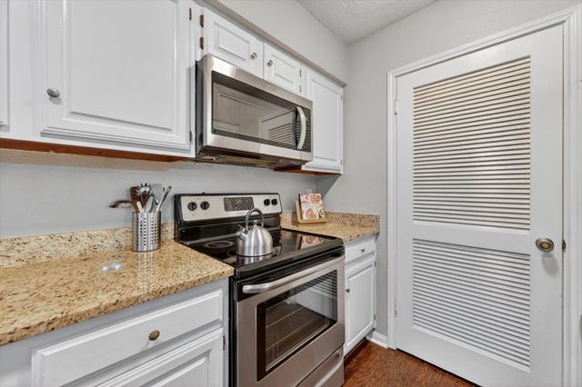 1200 Harwell Drive 1924, Arlington, TX 76011