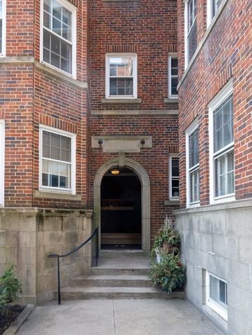 79 Martin Street 21, Cambridge, MA 02138