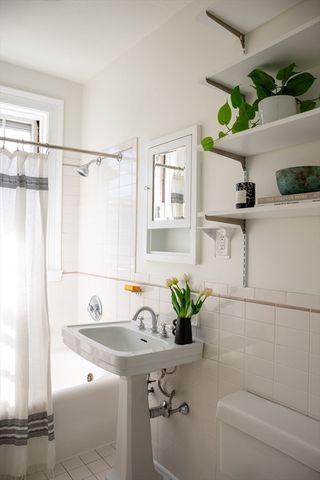 79 Martin Street 21, Cambridge, MA 02138