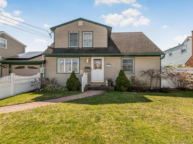 159 Montgomery Avenue, Oceanside, NY 11572