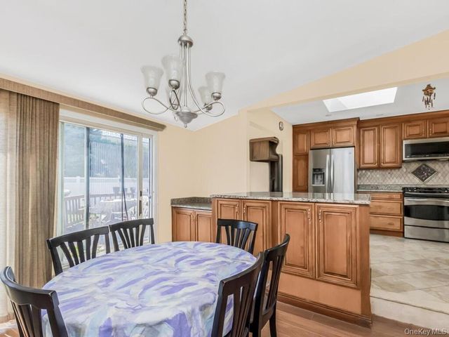 159 Montgomery Avenue, Oceanside, NY 11572
