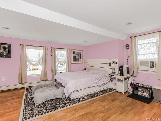 159 Montgomery Avenue, Oceanside, NY 11572