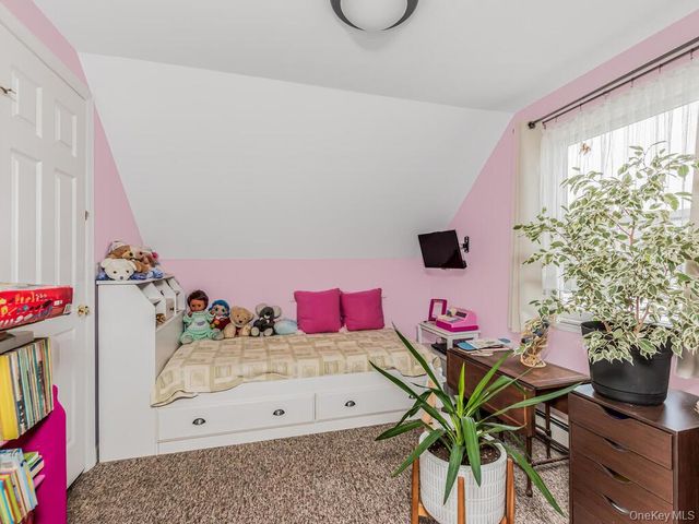 159 Montgomery Avenue, Oceanside, NY 11572