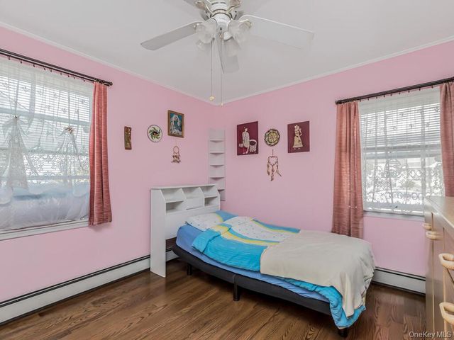 159 Montgomery Avenue, Oceanside, NY 11572