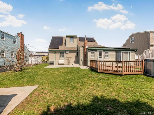 159 Montgomery Avenue, Oceanside, NY 11572