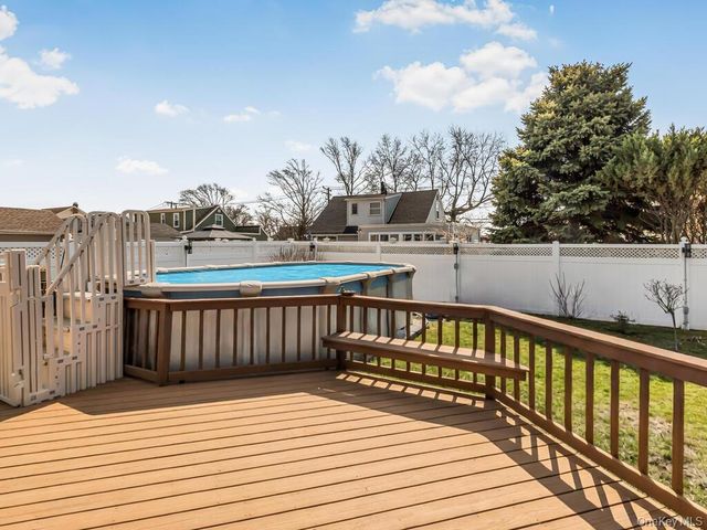 159 Montgomery Avenue, Oceanside, NY 11572
