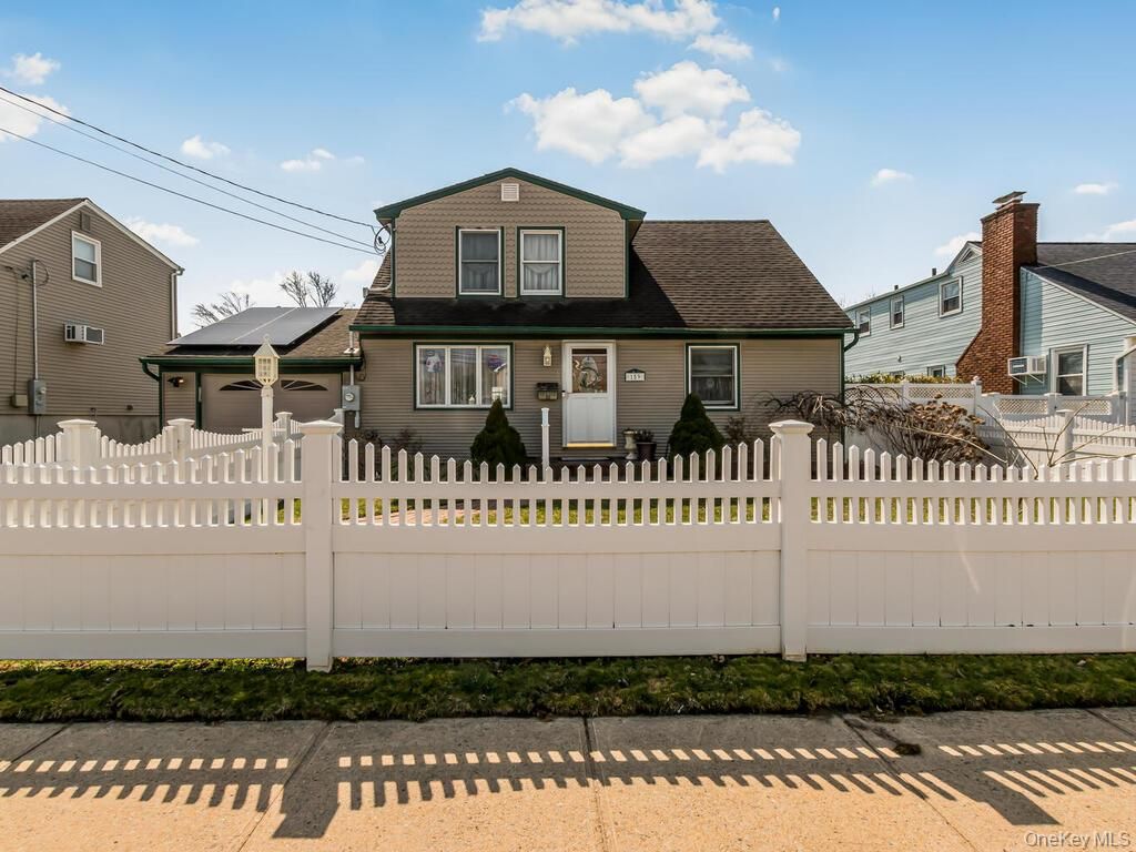 159 Montgomery Avenue, Oceanside, NY 11572