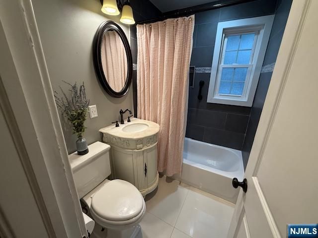 179 Clayton Terrace, Paramus, NJ 07652