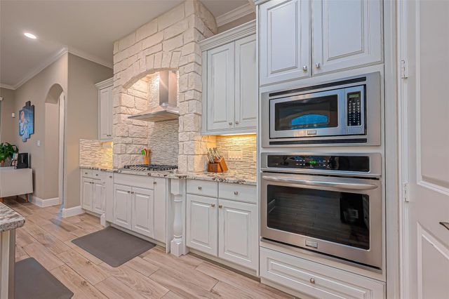 11218 Spoke Hollow Creek Lane, Cypress, TX 77433