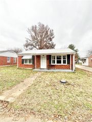 6 Head Drive, Fredericktown, MO 63645