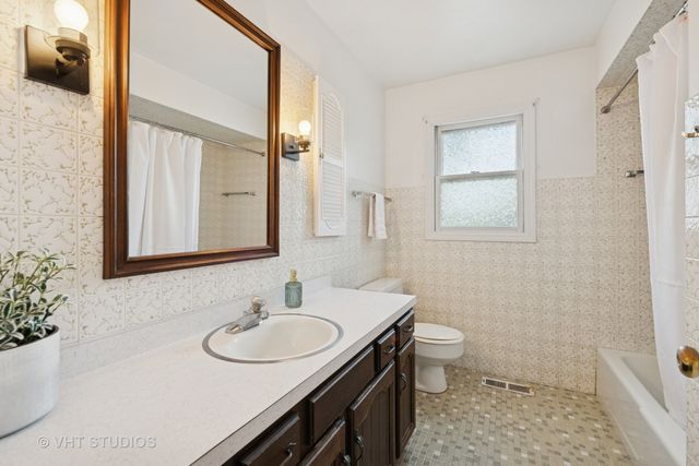 567 Byrd Road, Riverside, IL 60546