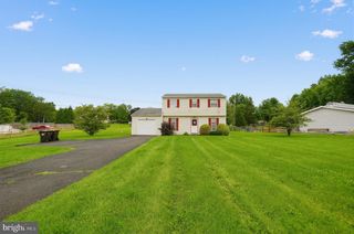2037 STORE RD, Skippack, PA 19474