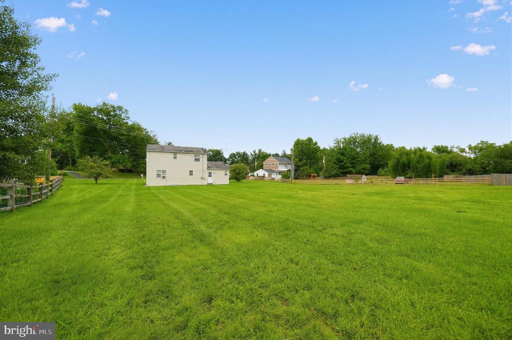 2037 STORE RD, SKIPPACK, PA 19474 — photo 2