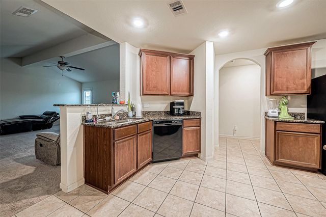 9915 Garnet Grove Drive, Rosharon, TX 77583