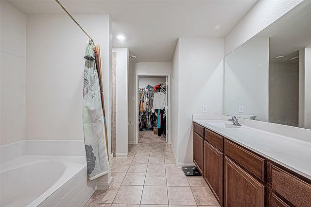 9915 Garnet Grove Drive, Rosharon, TX 77583