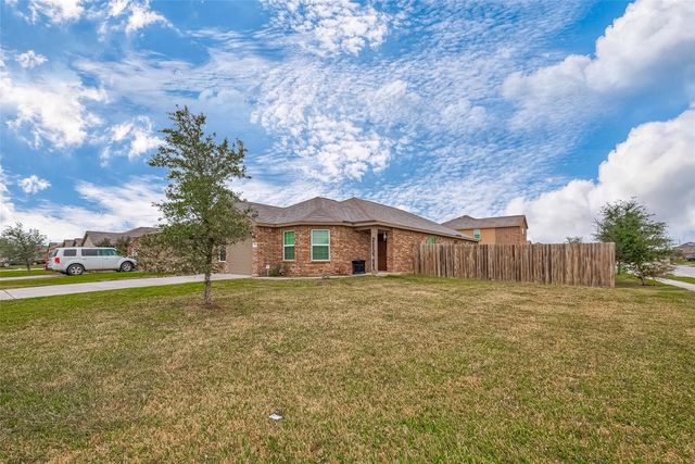 9915 Garnet Grove Drive, Rosharon, TX 77583