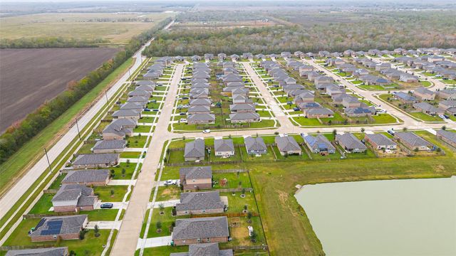 9915 Garnet Grove Drive, Rosharon, TX 77583