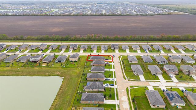 9915 Garnet Grove Drive, Rosharon, TX 77583