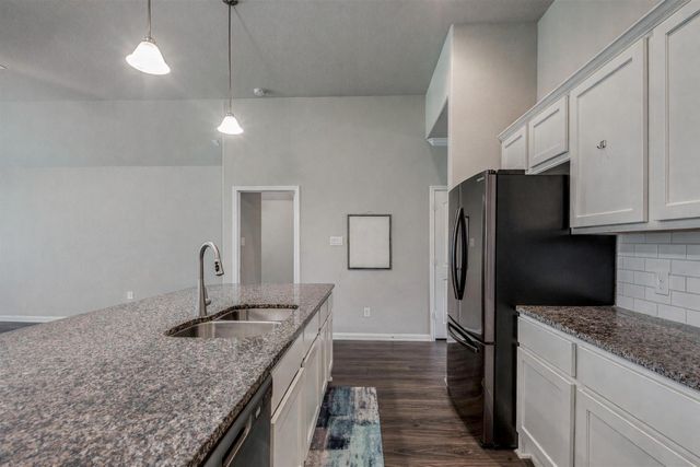 212 Road 6613, Dayton, TX 77535