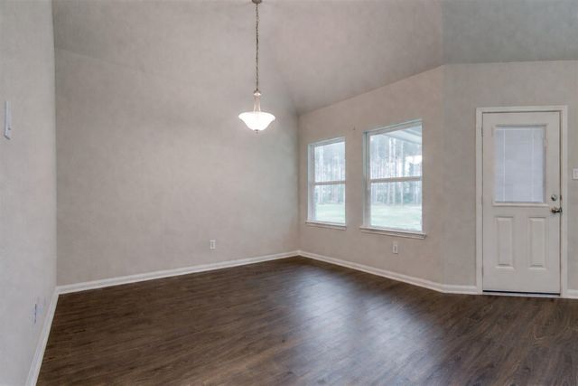 212 Road 6613, Dayton, TX 77535