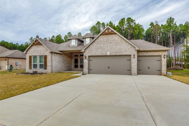 212 Road 6613, Dayton, TX 77535