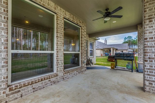 212 Road 6613, Dayton, TX 77535