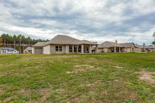 212 Road 6613, Dayton, TX 77535