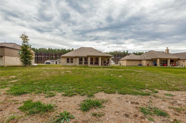 212 Road 6613, Dayton, TX 77535