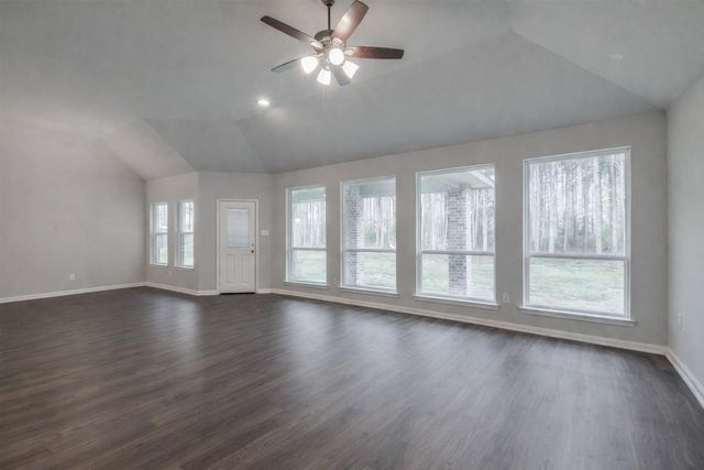 212 Road 6613, Dayton, TX 77535