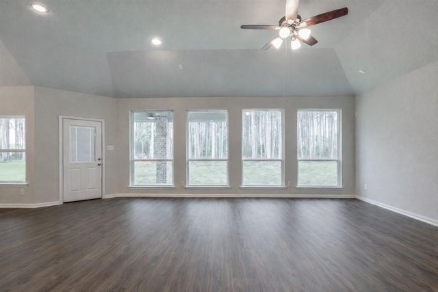 212 Road 6613, Dayton, TX 77535