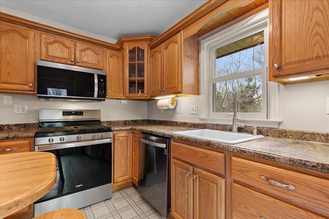 3973 Oak AVENUE, West Bend, WI 53095