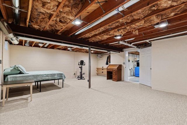 3973 Oak AVENUE, West Bend, WI 53095