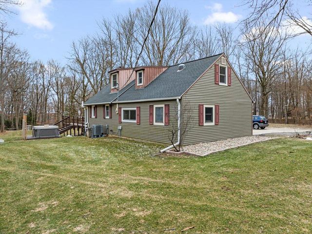 3973 Oak AVENUE, West Bend, WI 53095