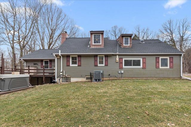 3973 Oak AVENUE, West Bend, WI 53095