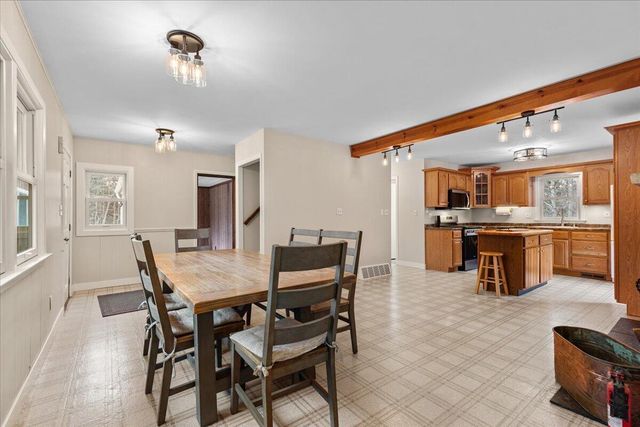 3973 Oak AVENUE, West Bend, WI 53095