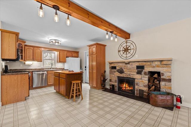 3973 Oak AVENUE, West Bend, WI 53095