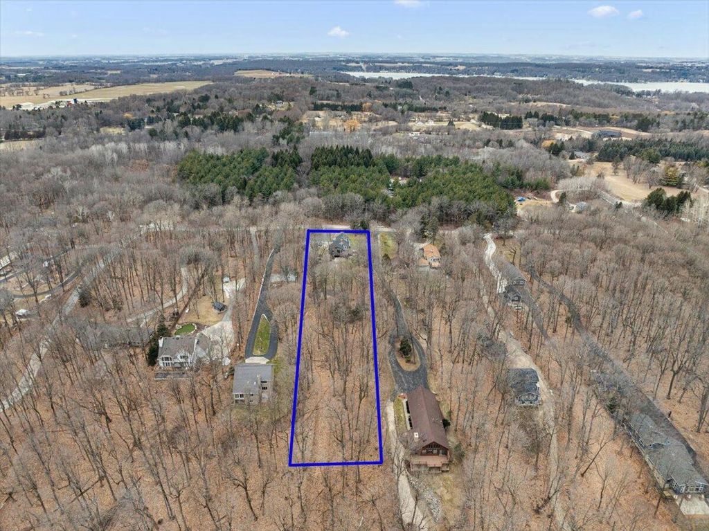 3973 Oak AVENUE, West Bend, WI 53095