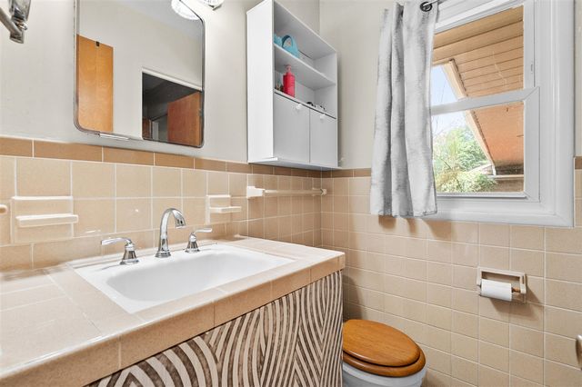 2805 Winchell Avenue, Kalamazoo, MI 49008