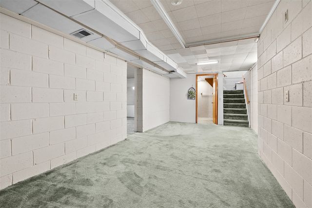 2805 Winchell Avenue, Kalamazoo, MI 49008