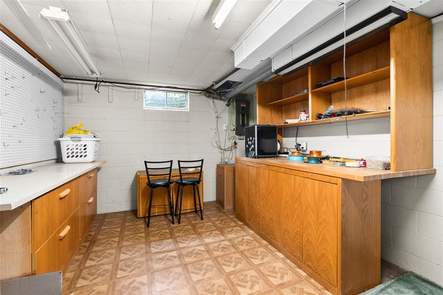 2805 Winchell Avenue, Kalamazoo, MI 49008