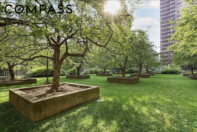 165 W End Ave Apt 20K, New York City, NY 10023