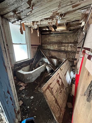 458 Wyola St, Mt Washington, PA 15211