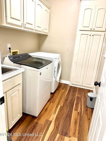 6165 Kay Brook Drive, Byram, MS 39272