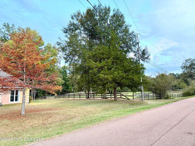6165 Kay Brook Drive, Byram, MS 39272