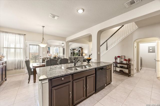 7636 Brigadier Pass, Converse, TX 78109