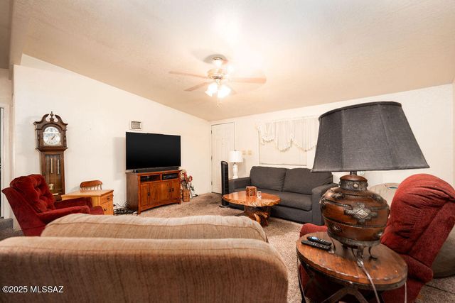 3612 S Jadestone Lane, Tucson, AZ 85735