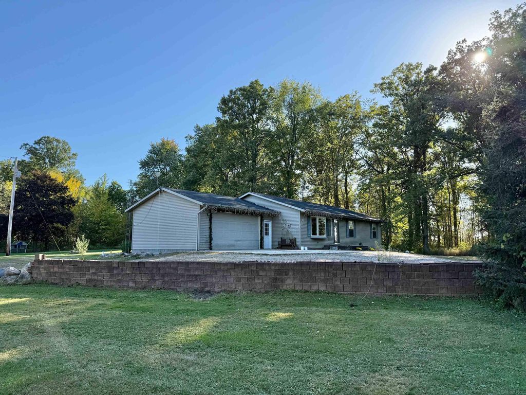 1195 W French Line Road, Sandusky, MI 48471