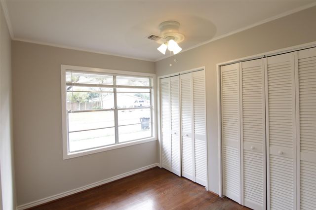 6915 Edgemoor Drive, Houston, TX 77074